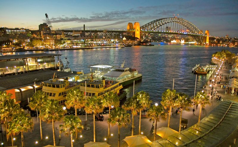 Begin your 14 days in Australia in Sydney
