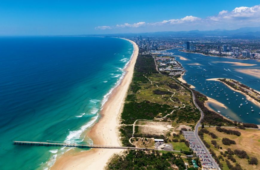A Local’s Guide to 11 Popular Gold Coast Beaches