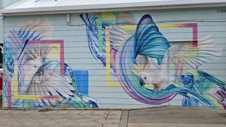 Cockatoo mural in Emu Park 1