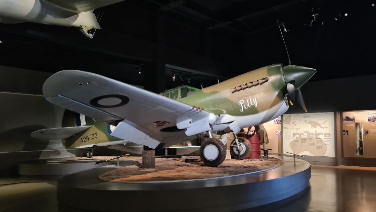 War memorial plane canberra
