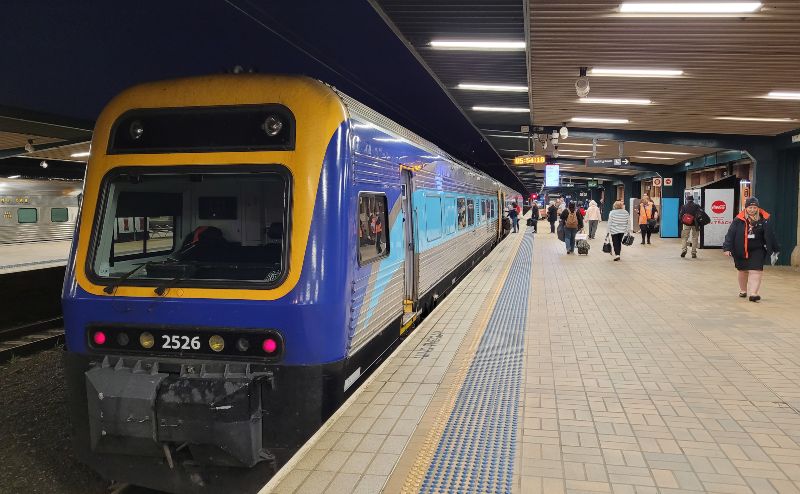 Naik Rel: Kereta Sydney ke Broken Hill |  Perjalanan Australia