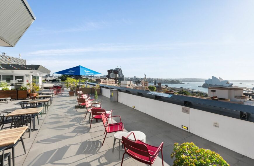 Sydney Harbour YHA rooftop
